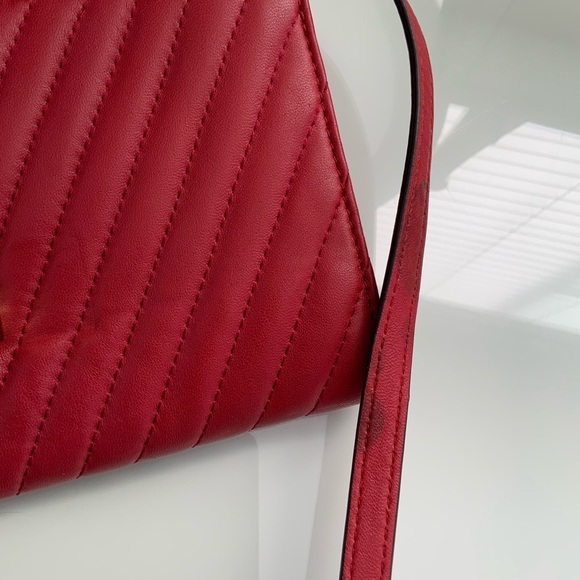 Michael Kors Quilted Red Leather Crossbody Bag - Picture 4 of 10